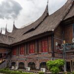 Arsitektur Tradisional Indonesia: Bangunan yang Selaras dengan Lingkungan Sekitar